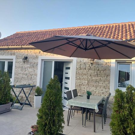 ביבינייה Apartman Mandi מראה חיצוני תמונה